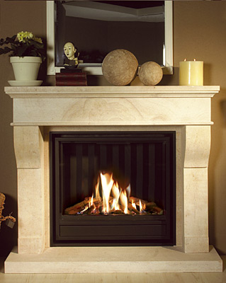 модел 71 Облицовка на камина изработена от туф ( масив )с 12kW горивна камера 